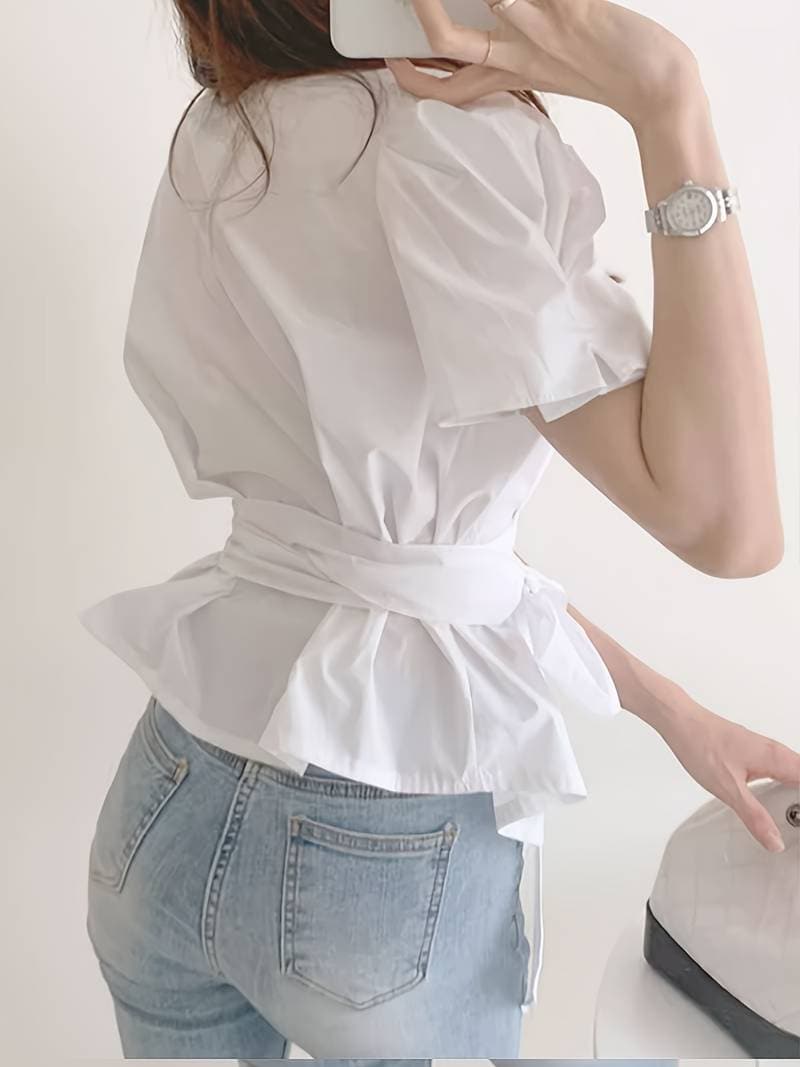 Kasi - Elegant bluse med puffermer